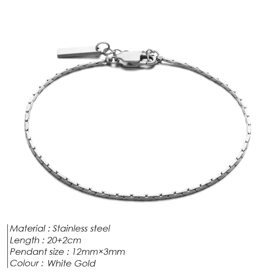 Bracelet homme en acier titane pour la mode. Design élégant et durable, résistant à l'usure. Accessoire parfait pour un style moderne et affirmé.
