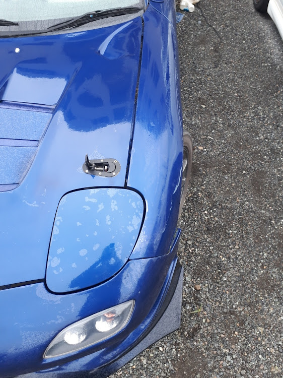 RX-7のDIY・ガルウイングは気をつけて・梅雨早く終われに関するカスタム事例の投稿画像5枚目