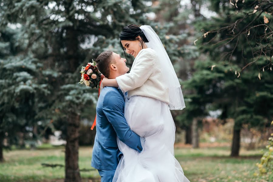 Wedding photographer Alena Shemyakova (elenshemyakova). Photo of 15 November 2019