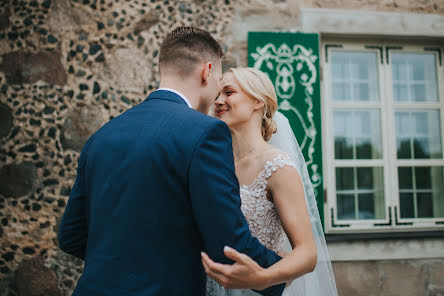 Fotógrafo de casamento Elīna Plūmīte (plumite). Foto de 11 de abril 2023