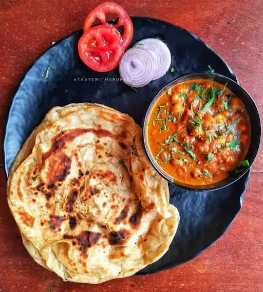 Lachha Paratha With Punjabi Chole