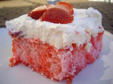 Strawbana Cake