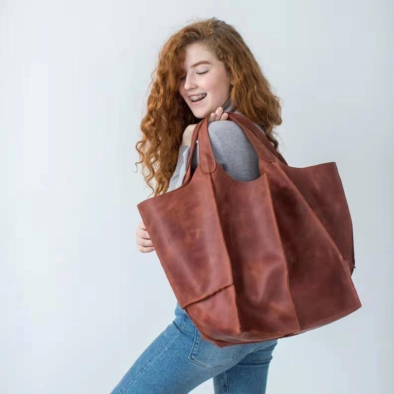 Women's Fashion Vintage Oil Wax Leather Large Capacity Shoulder Handbag, stylish and spacious, perfect for everyday use,