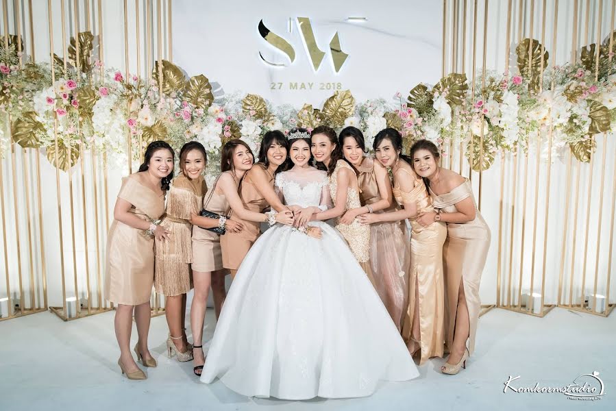 Wedding photographer Raywat Supalak (komkormstudio9). Photo of 12 October 2021