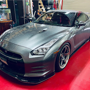 NISSAN GT-R R35