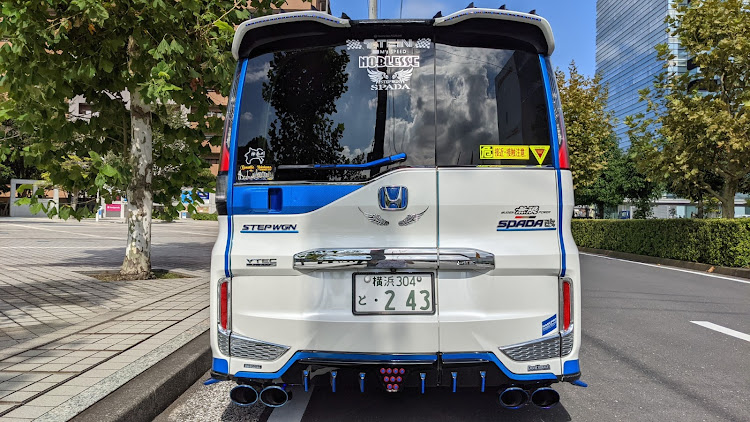 ステップワゴンの真横ショット・真正面👍・真後ろ👍・ホイール🤗に関するカスタム事例の投稿画像3枚目
