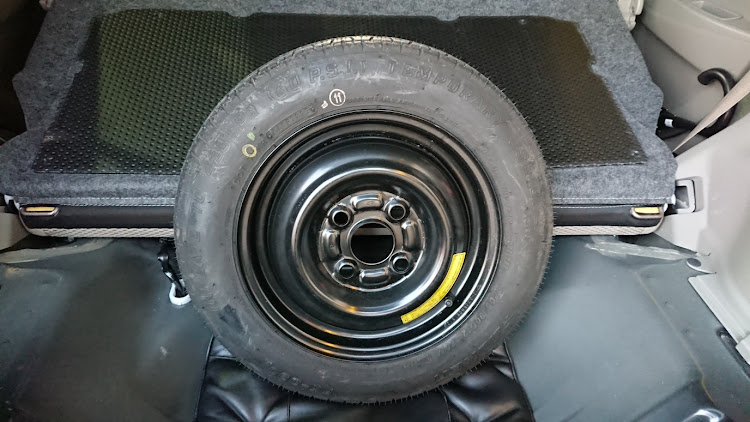 ミライースのスペアタイヤ・テンパータイヤ・DIY・コロナウイルスに負けるな・タイヤに関するカスタム事例の投稿画像3枚目