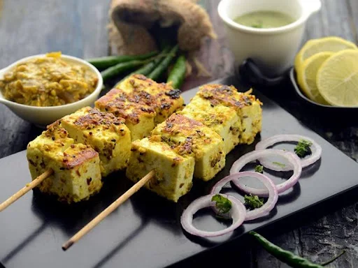 ACHARI PANEER TIKKA