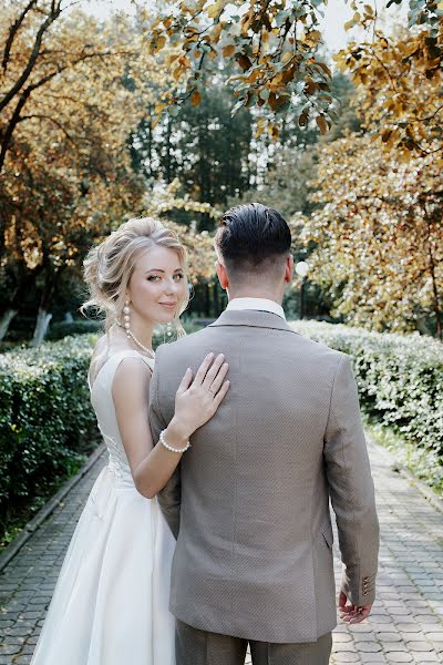 Fotógrafo de casamento Aleksandra Epifanova (sallyphoto). Foto de 11 de dezembro 2019