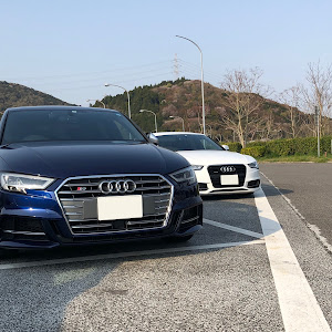 S3 セダン