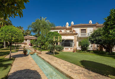 Villa with pool and terrace 3