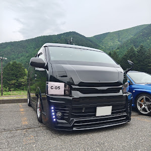 ハイエースバン TRH211K