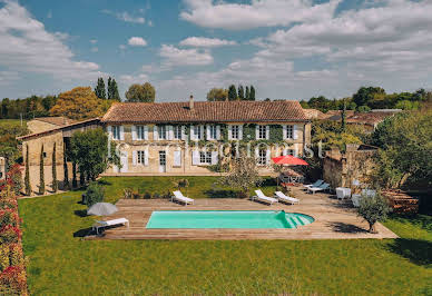 Maison avec piscine 2