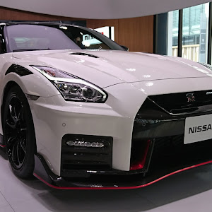 NISSAN GT-R