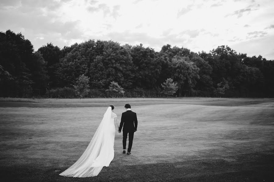 Fotógrafo de casamento Aleksandr Khalabuzar (a-kh). Foto de 7 de fevereiro 2022