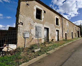 maison à Vézelay (89)