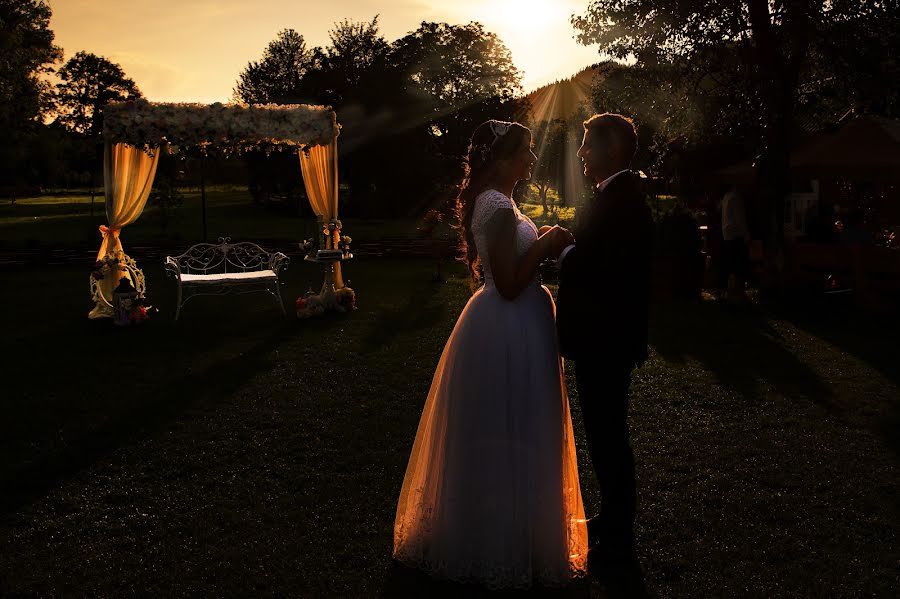 Fotógrafo de bodas Codrut Sevastin (codrutsevastin). Foto del 16 de marzo 2020