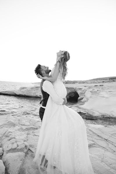 Fotografer pernikahan Demetris Kapediotis (eightphotostudio). Foto tanggal 12 Oktober 2022