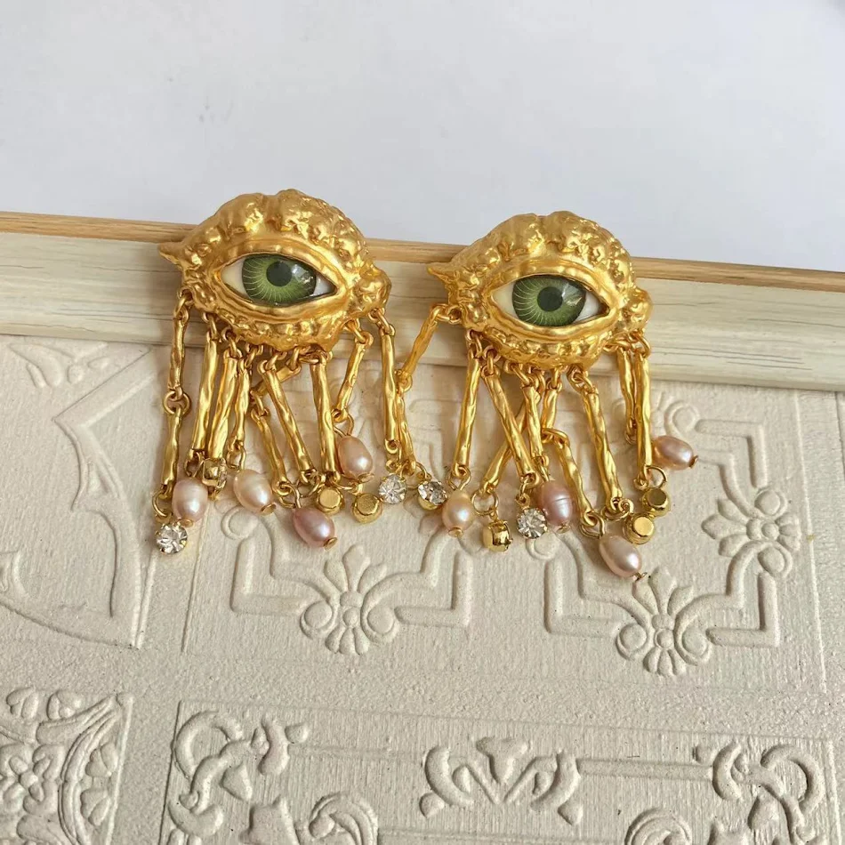 Boucles d'oreilles personnalisées œil et oreille style antique, clip d'oreille. Élégance ancienne, design unique, parfaites pour vous, un look distinctif assuré.