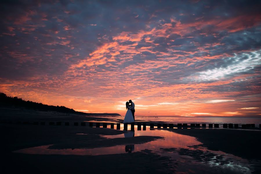 Wedding photographer Klaudia Rataj-Sopyłło (romantycznesluy). Photo of 25 February 2020