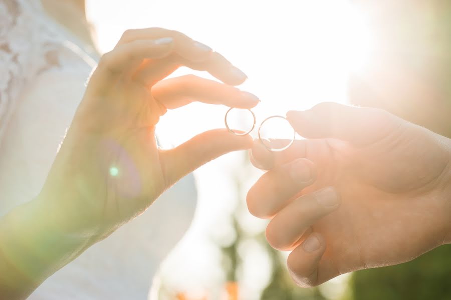 Wedding photographer Nataliya Kachunyak (nataliakach). Photo of 16 August 2017