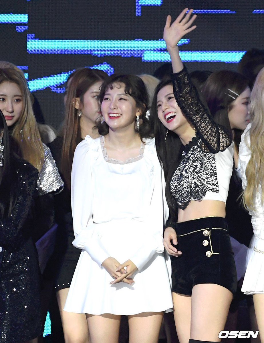 5 Heartwarming Friendships That Came Out Of Red Velvet Twice And Blackpink S Inseparable Bond Kissasian