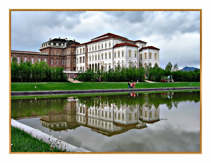 RIFLESSI ALLA REGGIA DI VENARIA di lonni