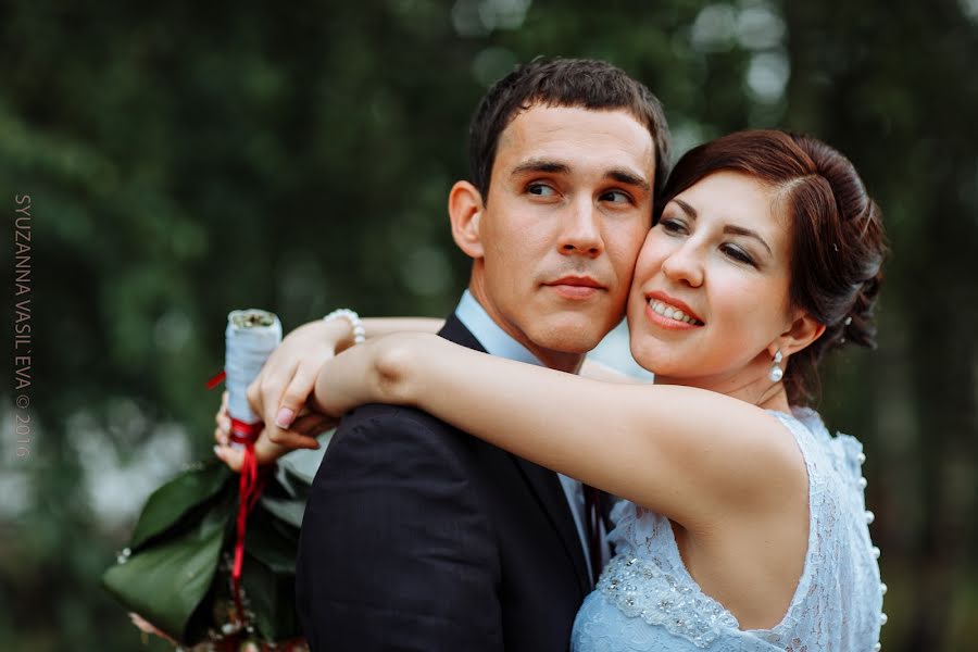 Fotógrafo de casamento Syuzanna Vasileva (zvezda). Foto de 10 de dezembro 2016