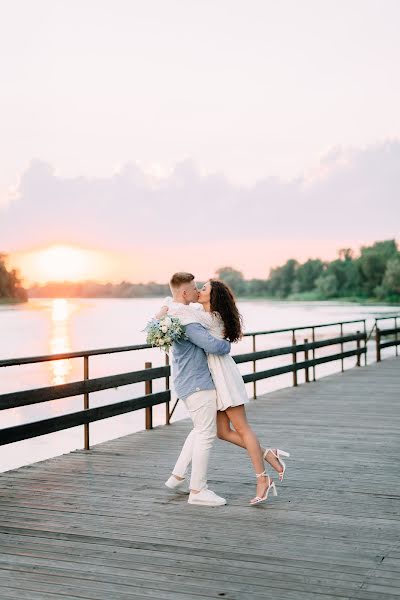 Wedding photographer Evgeniya Lozanova (lozanova). Photo of 27 August 2020