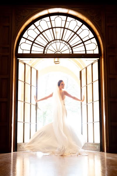 Wedding photographer Sandy Mcclure (loveinfocus). Photo of 16 January 2020