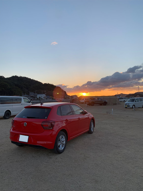 emrさんが投稿したポロ・フォルクスワーゲン ポロ・新年のご挨拶に関するカスタム事例の投稿画像3枚目
