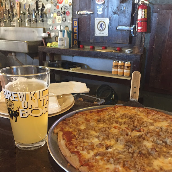 Gluten-Free Pizza at Fort Brewery and Pizza