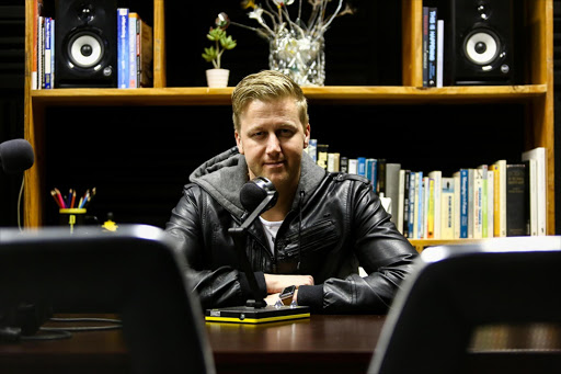 Gareth Cliff has left 'Idols'.