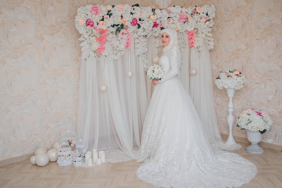 Wedding photographer Dzhennet Baybatyrova (jenni05). Photo of 12 February 2019