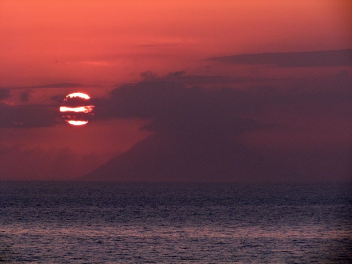 Tramonto sullo stromboli di frapeace