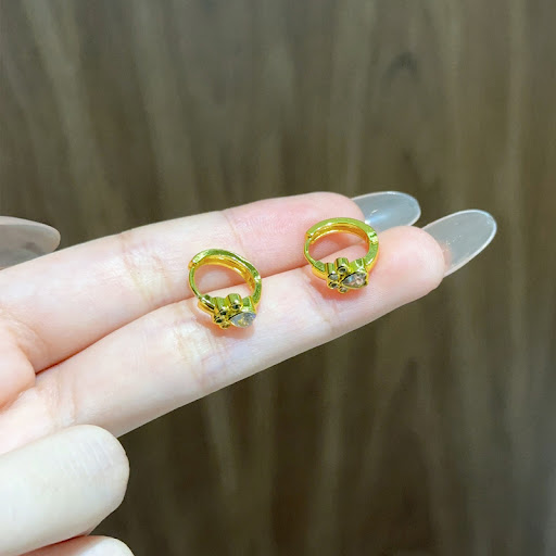 Title 2, Simple cute pet cats paw footprints diamond ea...