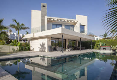 Villa with pool 6