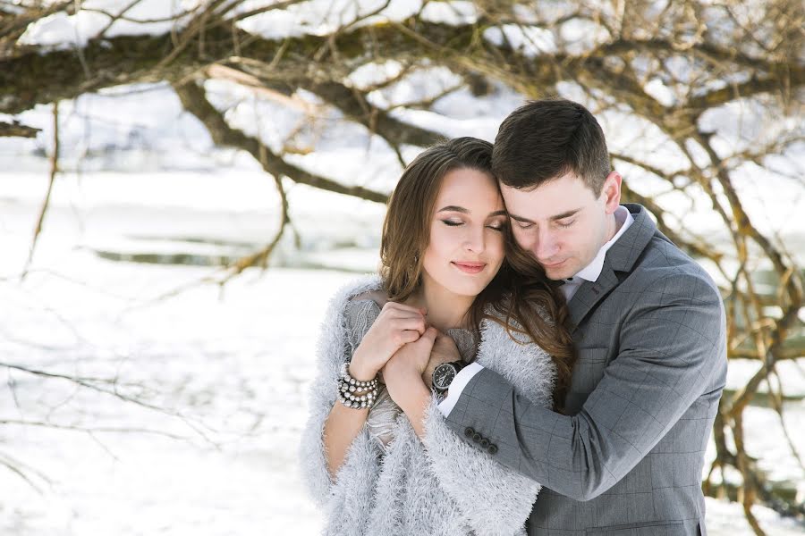 Fotógrafo de casamento Yuliya Karabanova (juliakarabanova). Foto de 17 de abril 2018