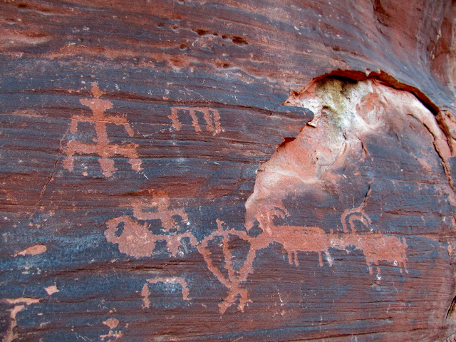 Petroglyphs near Atlatl Rock