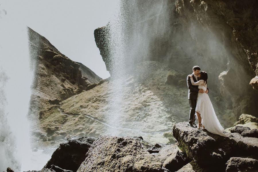 Fotógrafo de casamento Michalina Dzianach (reykjavikphoto). Foto de 23 de março 2022