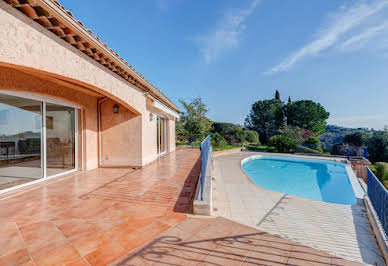 Villa with pool and terrace 3