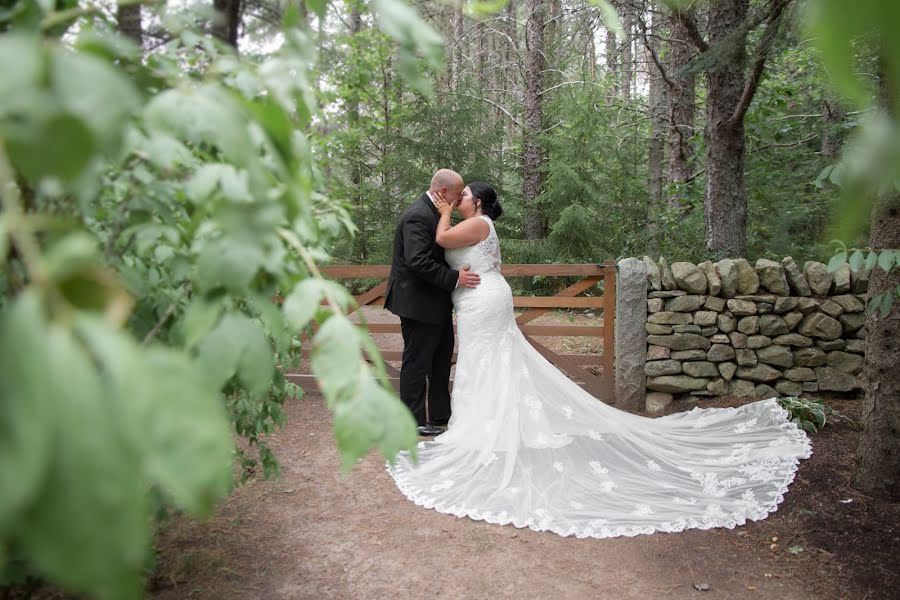 Fotografo di matrimoni Tia Fennelly (tiafennelly). Foto del 20 aprile 2023