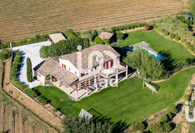 House with pool and terrace 2