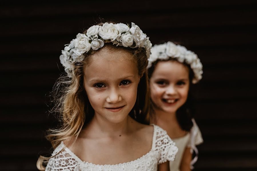 Fotografo di matrimoni Kriszti Sipocz (atmyh). Foto del 28 luglio 2017