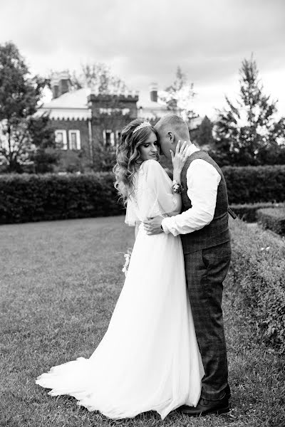 Fotógrafo de casamento Vladlena Zareckaya (vladlenamur). Foto de 2 de setembro 2021