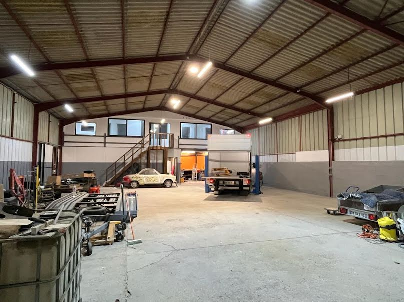 Location  locaux professionnels 5 pièces 395 m² à Chateaudun (28200), 3 150 €