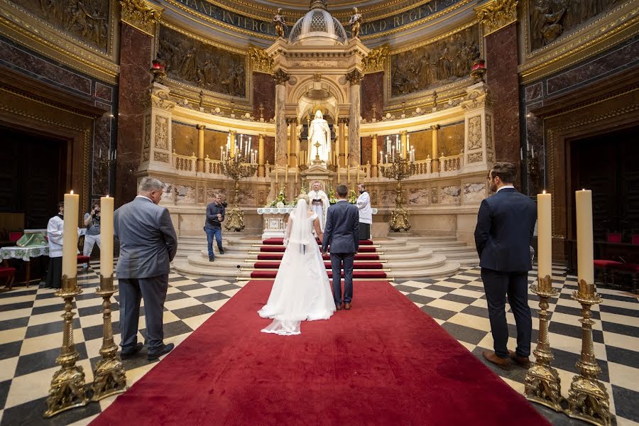 Fotógrafo de casamento Tünde Márton (martontundi). Foto de 11 de agosto 2020