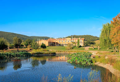 Corps de ferme avec jardin et piscine 5