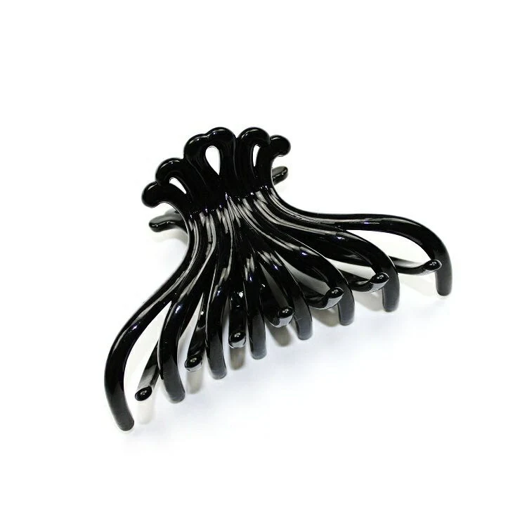 Grande pince à cheveux pour queue de cheval simple et assortie à tout. Attachez votre queue de cheval avec facilité et style, pour toutes les occasions.