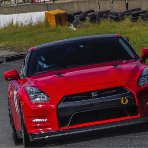 NISSAN GT-R R35